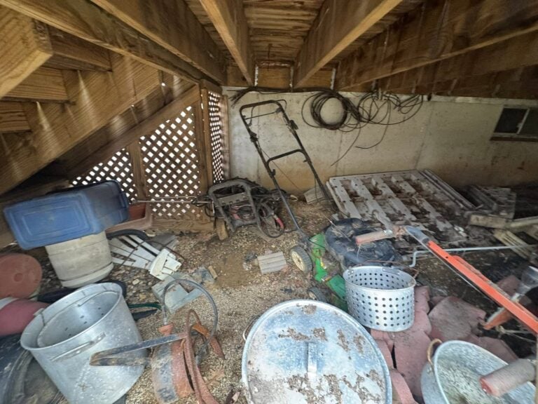 Deck Removal Cost: What Sets the Price and How the Teardown Goes