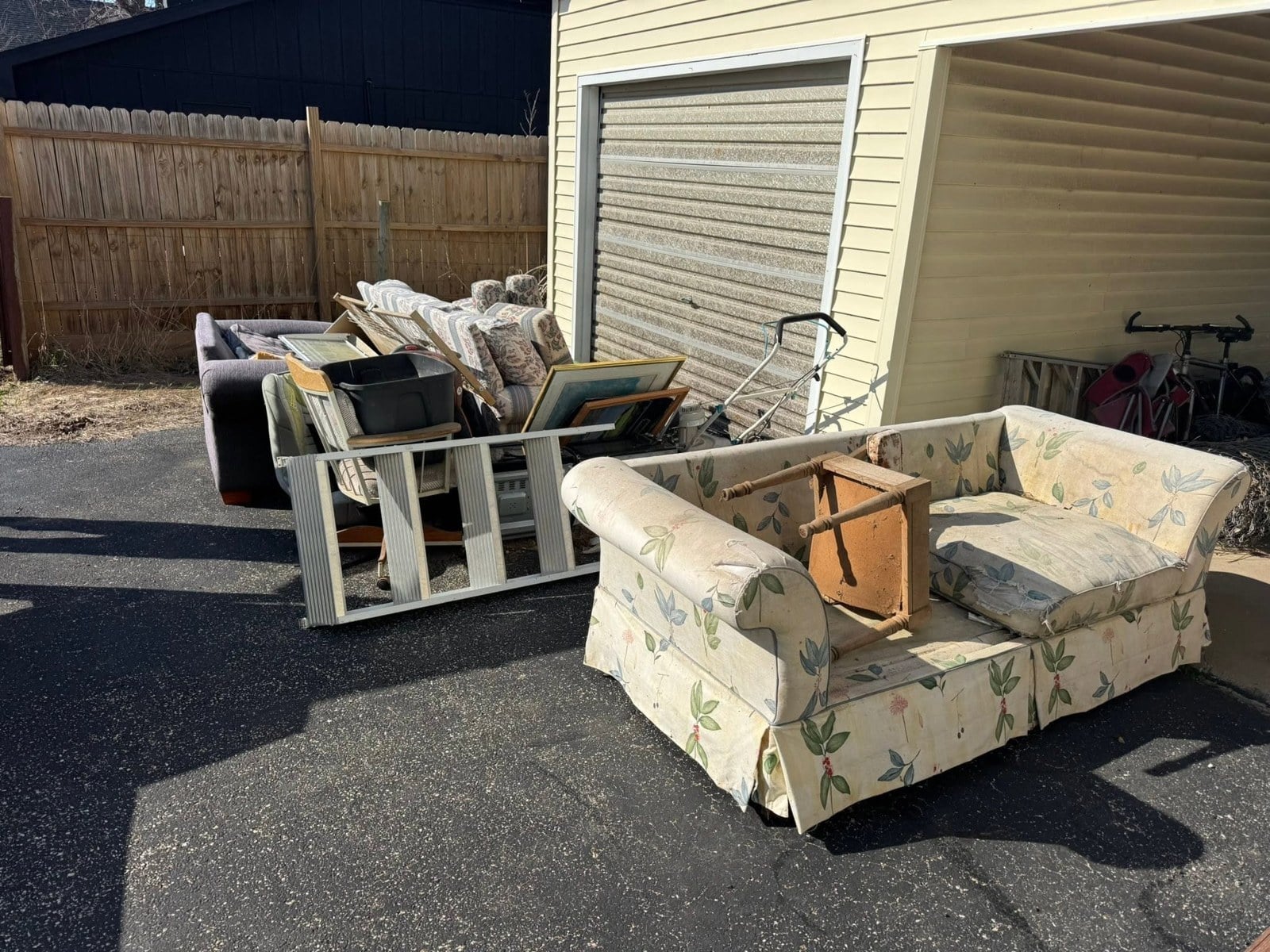Furniture & Appliances
