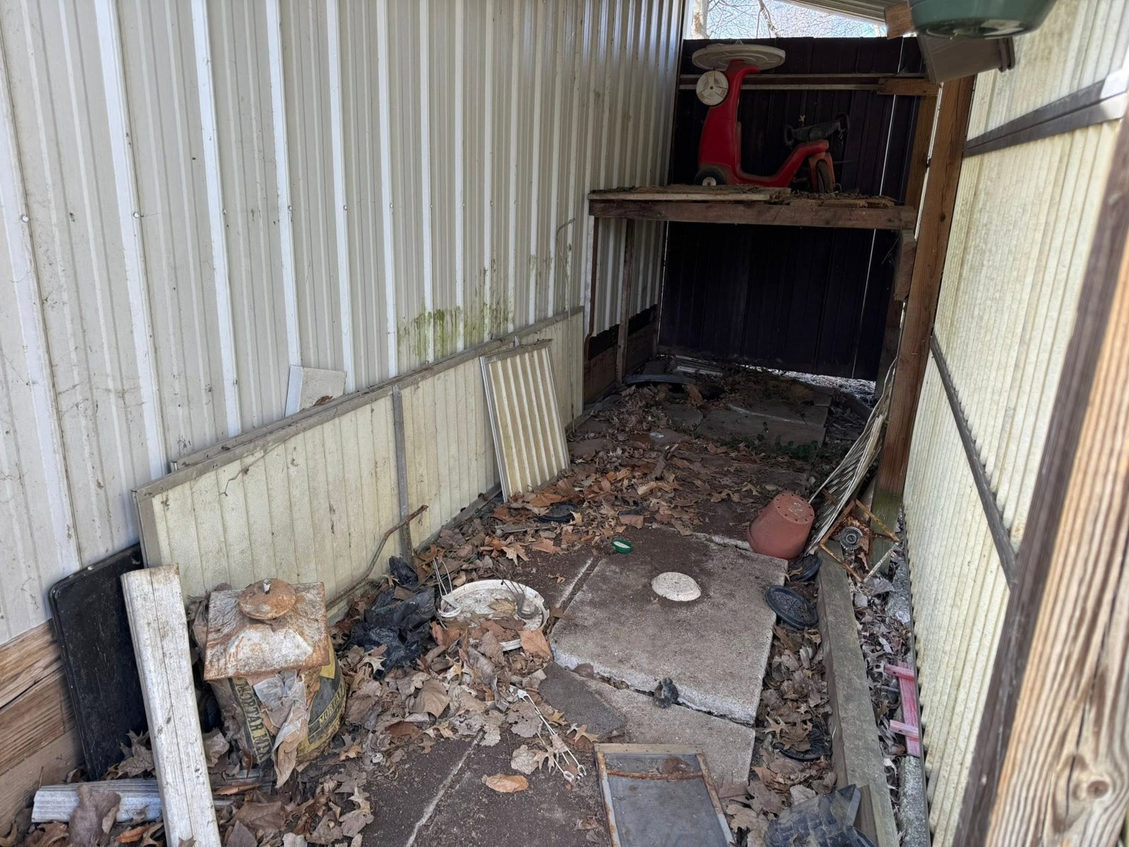 Shed and outbuilding cleanouts by L&J's Junk Removal, Central Illinois